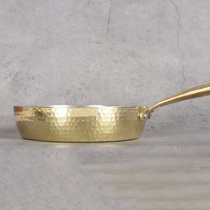 Brass fry pan pital frying pan — close-up material and design details