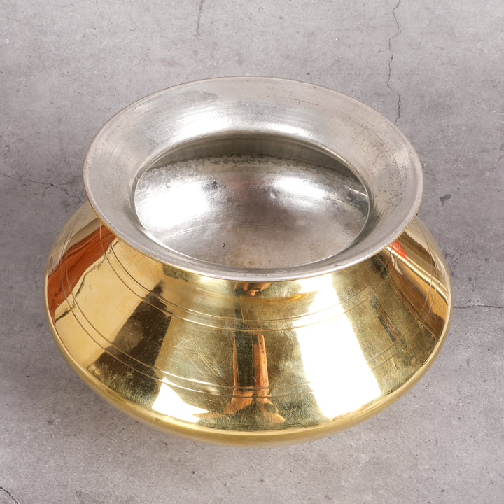 Brass degchi plain pital kali cooking pot — detailed craftsmanship view