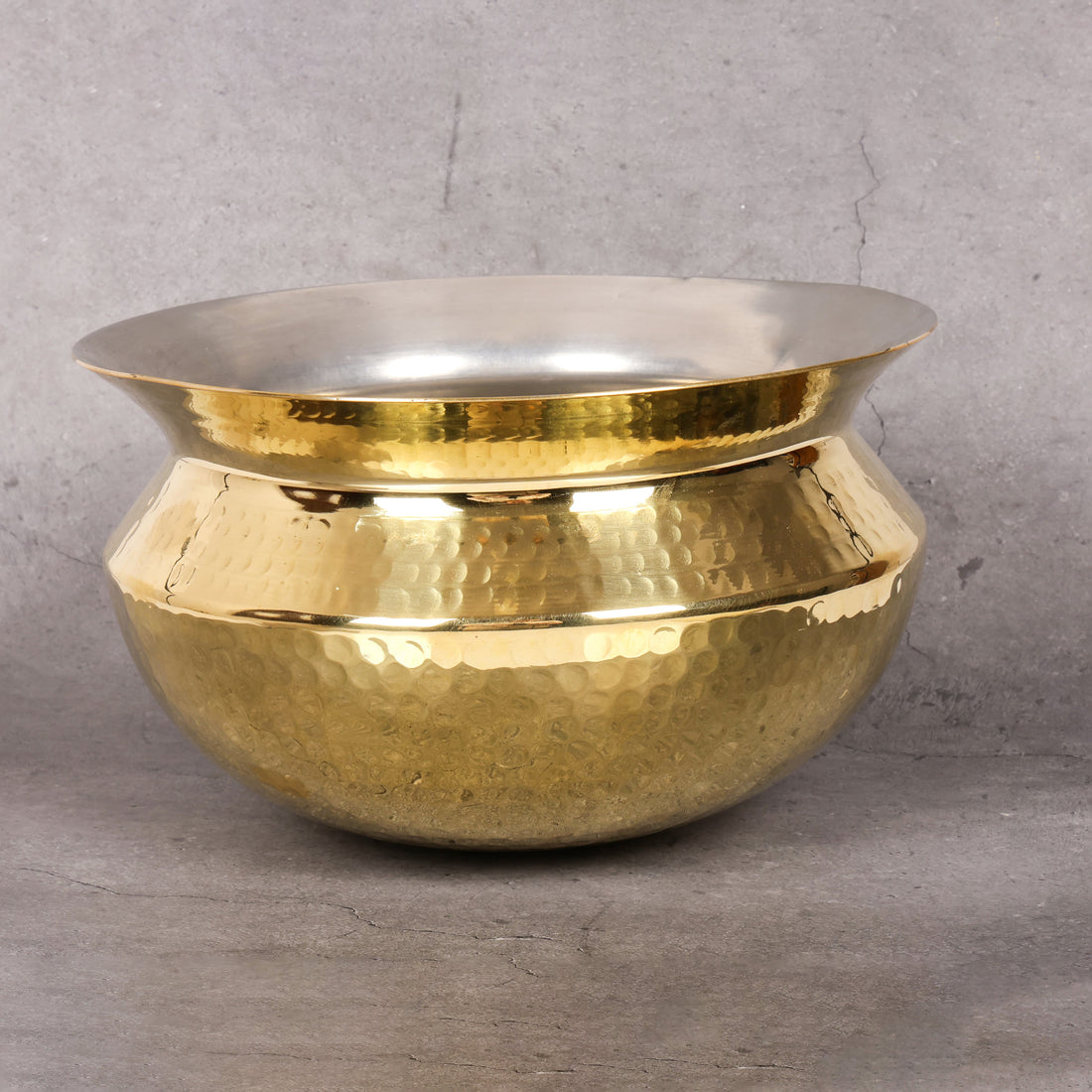 Where Can I Find High-Quality Handcrafted Brass Cookware in India?